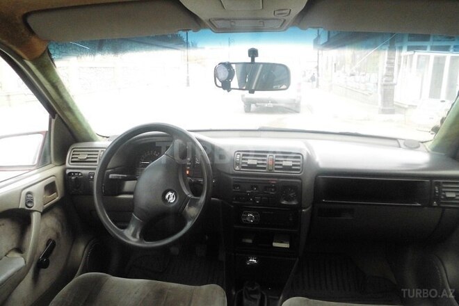 Opel Vectra 1993, 327,000 km - 1.6 l - Şamaxı