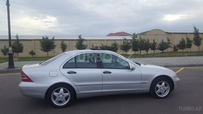 Mercedes C 240 2001, 169,000 km - 2.6 l - Bakı