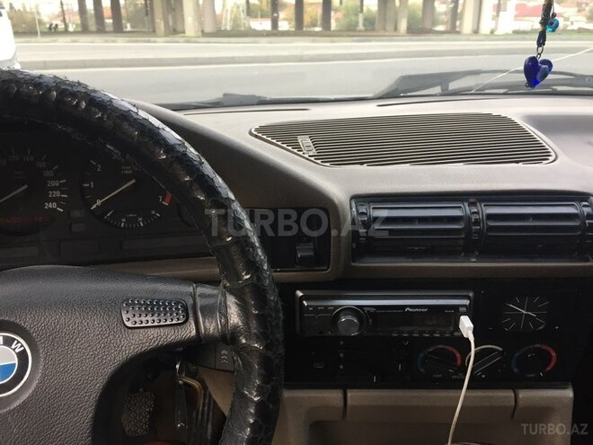 BMW 520 1991, 350,000 km - 2.0 l - Bakı
