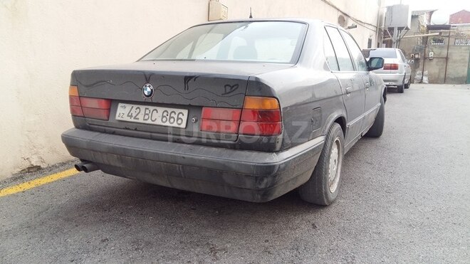BMW 520 1990, 183,000 km - 2.0 l - Bakı