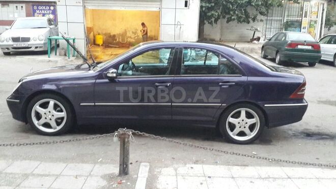 Mercedes C 220 2001, 255,000 km - 2.2 l - Bakı