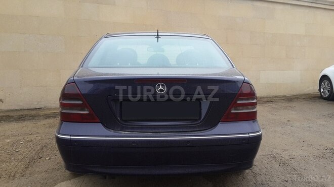 Mercedes C 220 2001, 255,000 km - 2.2 l - Bakı