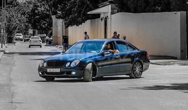 Mercedes E 220 2002, 220,000 km - 0.2 л - Bakı
