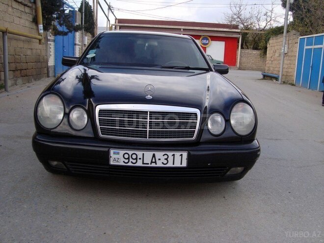 Mercedes E 200 1998, 245,000 km - 2.0 l - Bakı