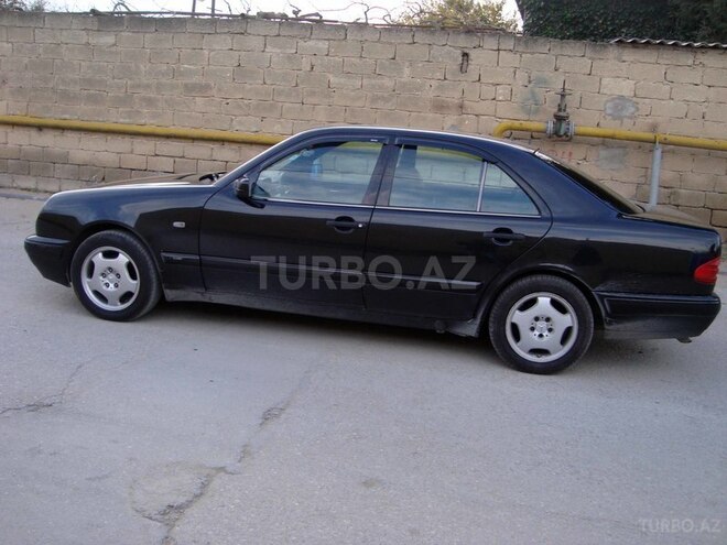Mercedes E 200 1998, 245,000 km - 2.0 l - Bakı