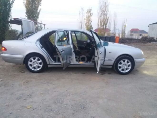 Mercedes E 220 1998, 264,350 km - 2.2 l - Ağstafa