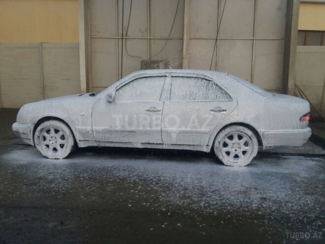 Mercedes E 220 1998, 264,350 km - 2.2 l - Ağstafa