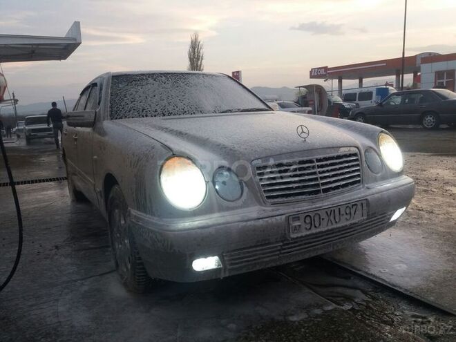 Mercedes E 220 1998, 264,350 km - 2.2 l - Ağstafa
