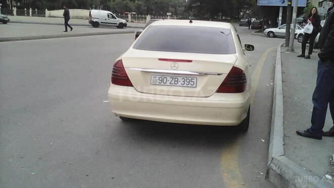Mercedes E 200 2009, 202,000 km - 1.8 л - Xırdalan