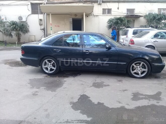 Mercedes E 320 2000, 296,000 km - 3.2 l - Bakı