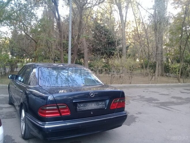 Mercedes E 320 2000, 296,000 km - 3.2 l - Bakı