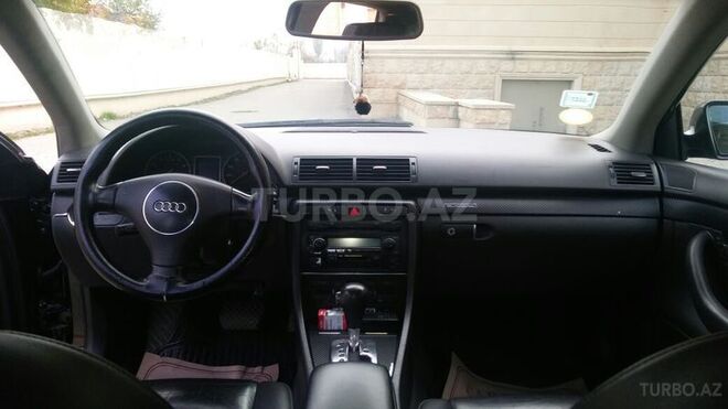 Audi A4 2003, 193,000 km - 1.8 l - Şamaxı
