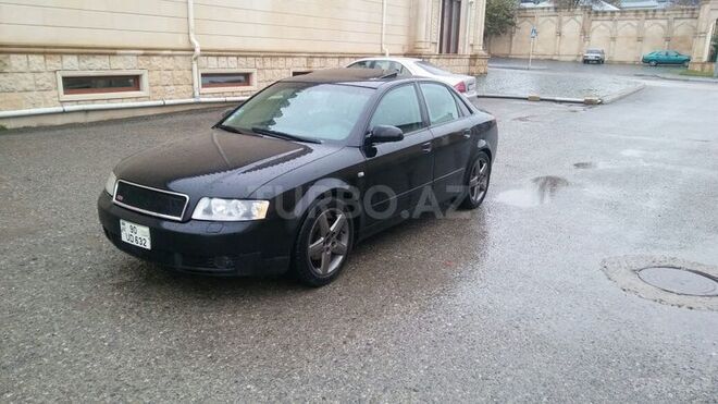 Audi A4 2003, 193,000 km - 1.8 l - Şamaxı