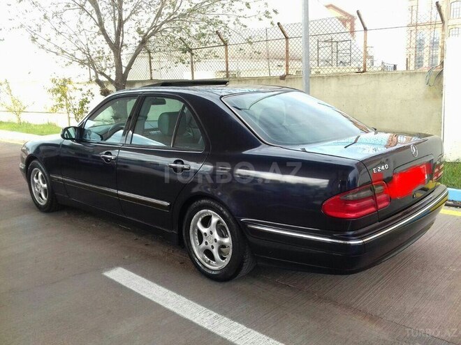Mercedes E 240 2001, 176,000 km - 2.4 л - Bakı