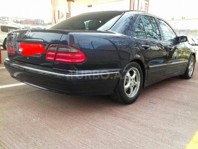 Mercedes E 240 2001, 176,000 km - 2.4 л - Bakı
