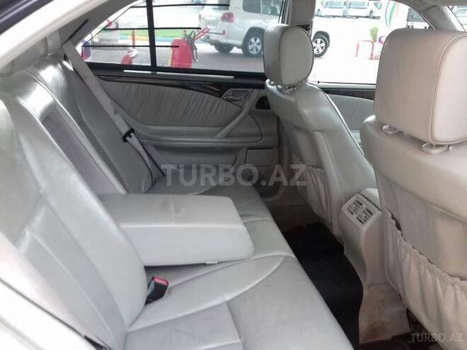 Mercedes E 240 2001, 176,000 km - 2.4 л - Bakı