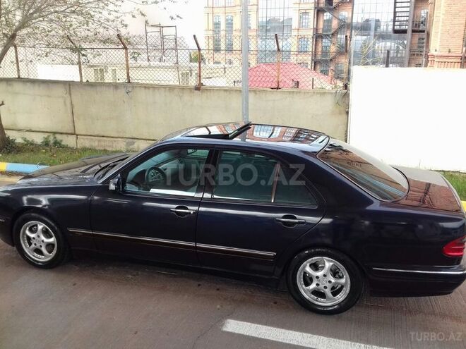 Mercedes E 240 2001, 176,000 km - 2.4 л - Bakı