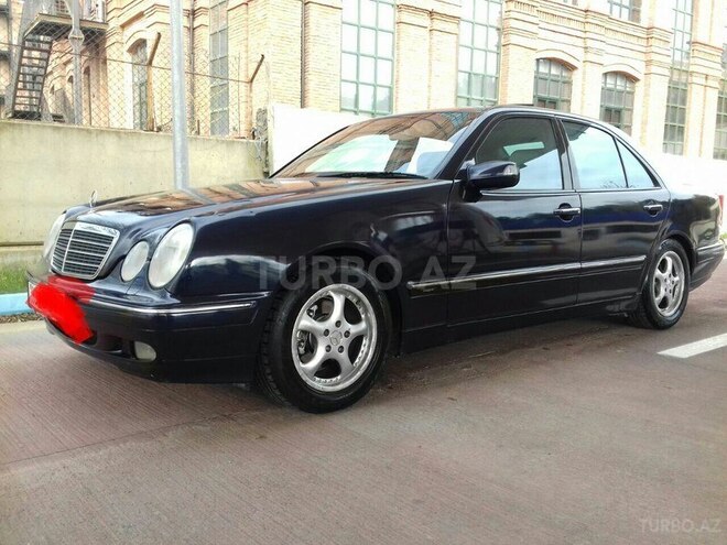 Mercedes E 240 2001, 176,000 km - 2.4 л - Bakı