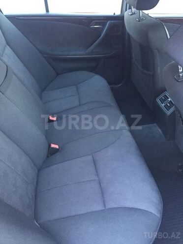 Mercedes E 240 2000, 204,000 km - 2.6 л - Bakı