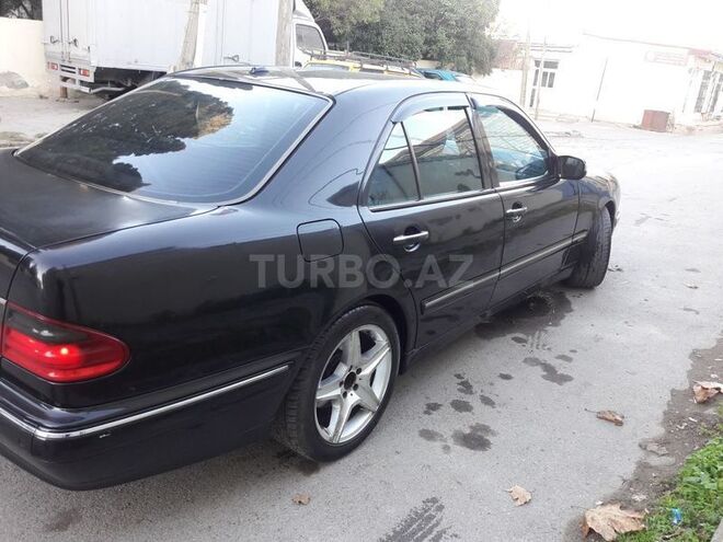 Mercedes E 280 2001, 290,000 km - 2.8 l - Bakı