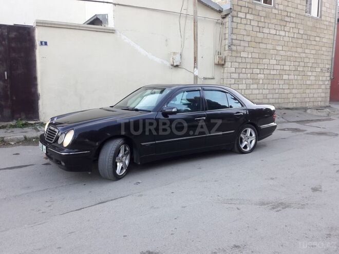 Mercedes E 280 2001, 290,000 km - 2.8 l - Bakı