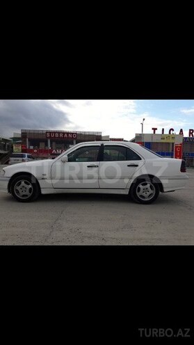 Mercedes C 220 1999, 245,000 km - 2.2 l - Bakı