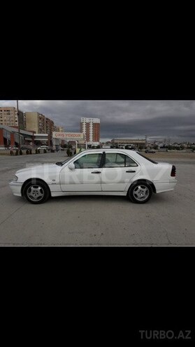 Mercedes C 220 1999, 245,000 km - 2.2 l - Bakı