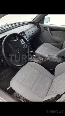 Mercedes C 220 1999, 245,000 km - 2.2 l - Bakı
