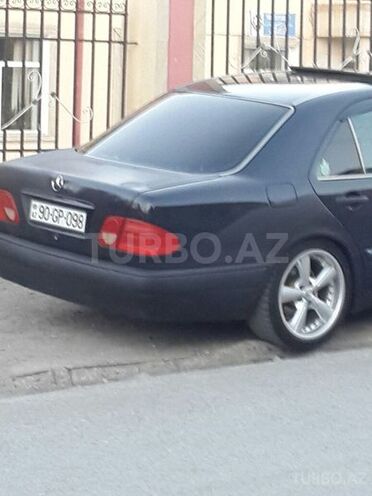 Mercedes E 200 1996, 150,000 km - 2.0 l - Gəncə