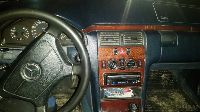 Mercedes E 200 1996, 150,000 km - 2.0 l - Gəncə