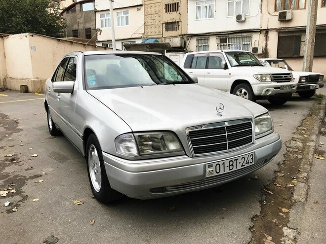 Mercedes C 180 1996, 366,730 km - 1.8 л - Bakı