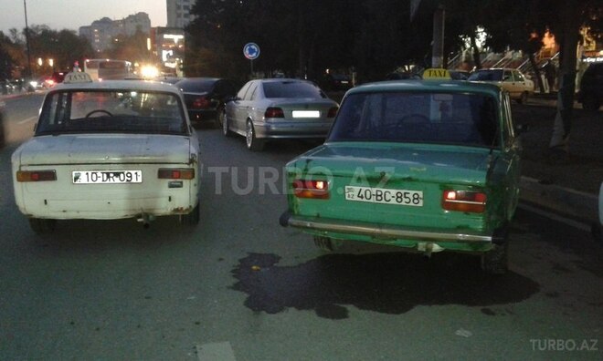 LADA (VAZ) 2103 1983, 100,000 km - 1.3 л - Bakı