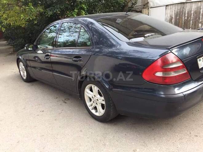 Mercedes E 220 2002, 220,000 km - 2.2 л - Bakı