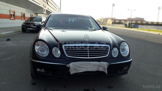 Mercedes E 240 2003, 243,000 km - 2.4 l - Bakı