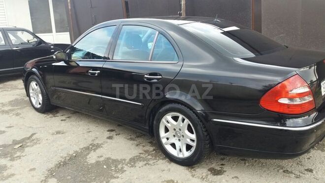 Mercedes E 240 2003, 243,000 km - 2.4 l - Bakı