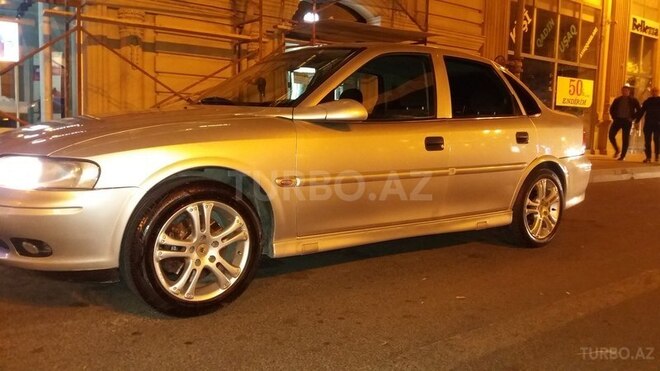 Opel Vectra 1999, 324,666 km - 1.6 l - Bakı