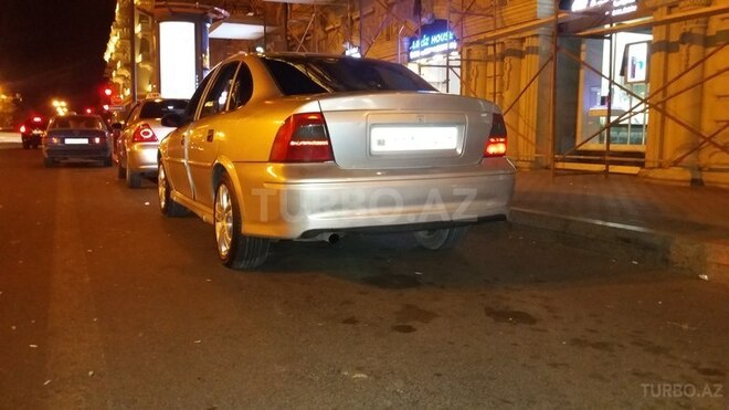 Opel Vectra 1999, 324,666 km - 1.6 l - Bakı