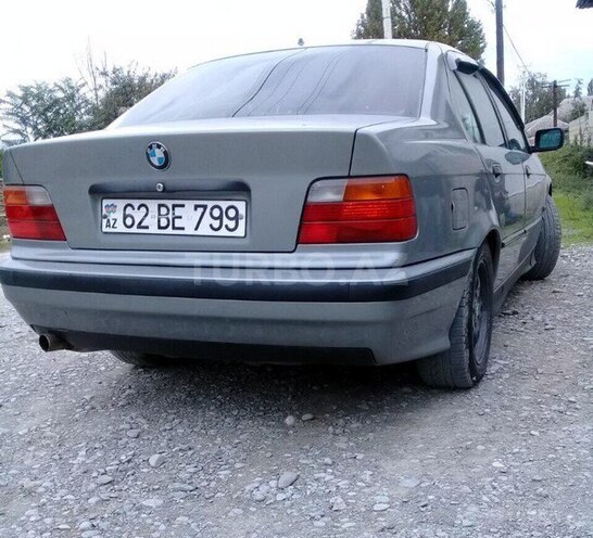 BMW 320 1992, 173,000 km - 2.0 l - Ucar