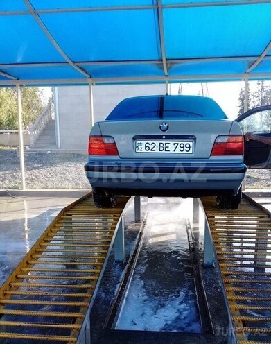 BMW 320 1992, 173,000 km - 2.0 l - Ucar