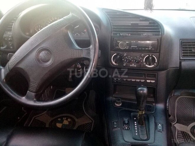 BMW 320 1992, 173,000 km - 2.0 l - Ucar