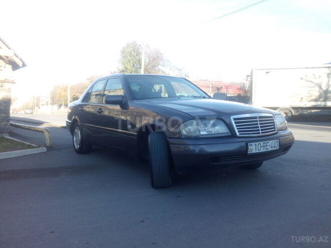 Mercedes C 220 1994, 380,000 km - 2.2 l - Qax
