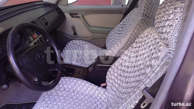 Mercedes C 220 1994, 380,000 km - 2.2 l - Qax