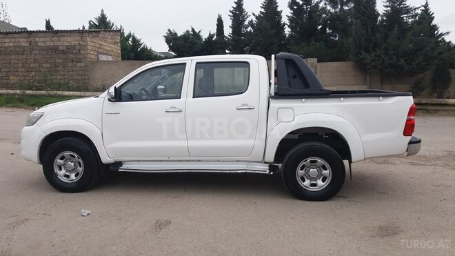 Toyota Hilux 2012, 215,000 km - 2.5 l - Bakı