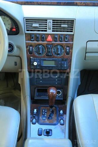 Mercedes C 230 1999, 279,359 km - 2.3 l - Zaqatala