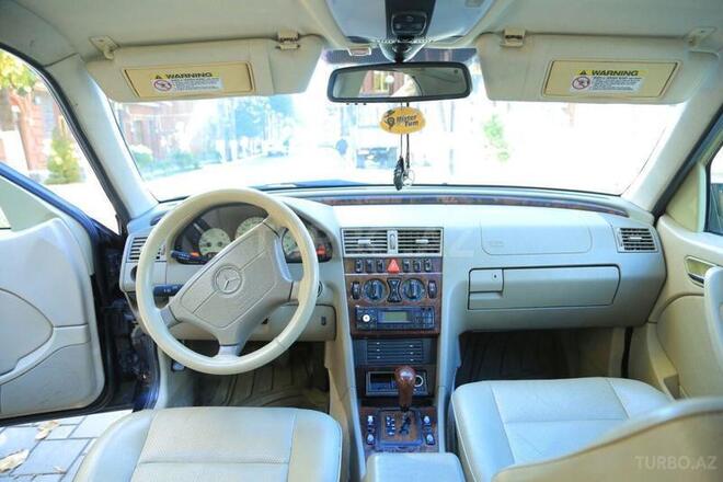 Mercedes C 230 1999, 279,359 km - 2.3 l - Zaqatala
