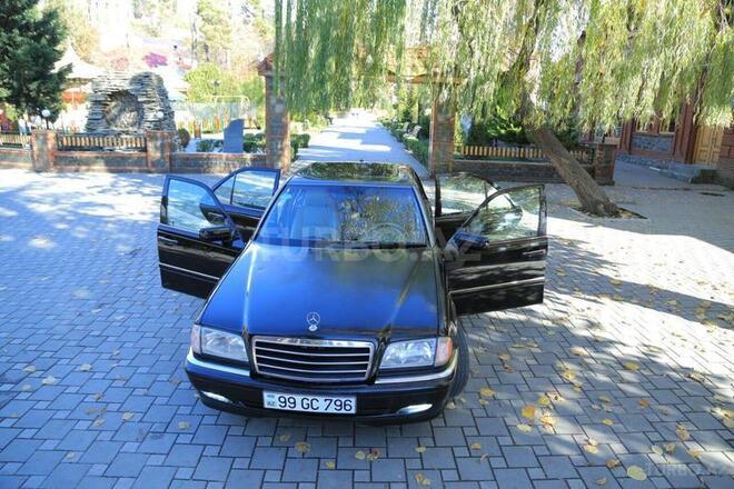 Mercedes C 230 1999, 279,359 km - 2.3 l - Zaqatala
