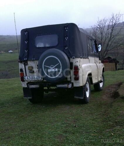 UAZ 469 1988, 234,000 km - 2.4 l - Lerik