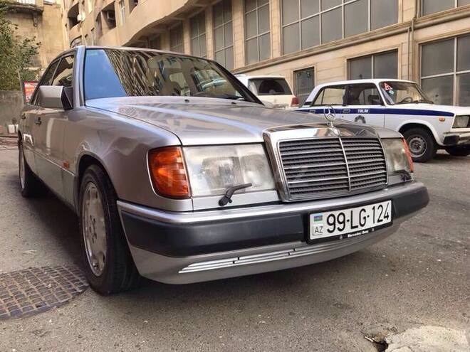 Mercedes E 300 1991, 270,000 km - 3.0 l - Bakı