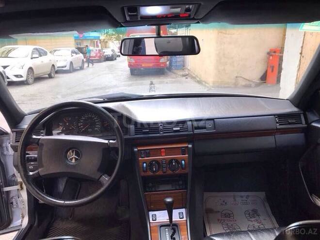 Mercedes E 300 1991, 270,000 km - 3.0 l - Bakı