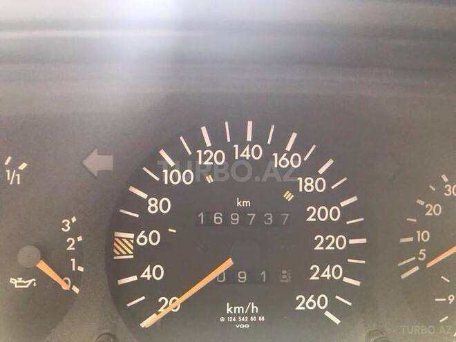 Mercedes E 300 1991, 270,000 km - 3.0 l - Bakı